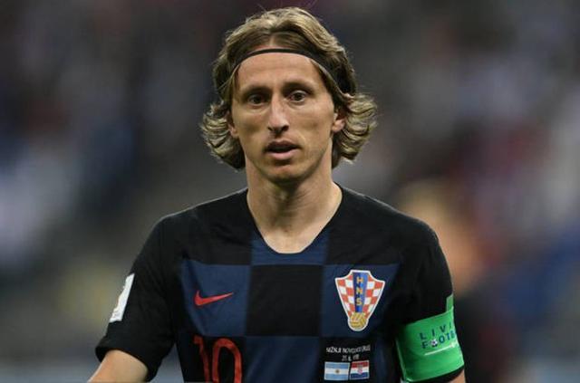 会上场吗？阿方索-戴维斯时隔262天进入拜仁的比赛大名单（阿方索-戴维斯阔别262天重回拜仁大名单：能否登场成看点）