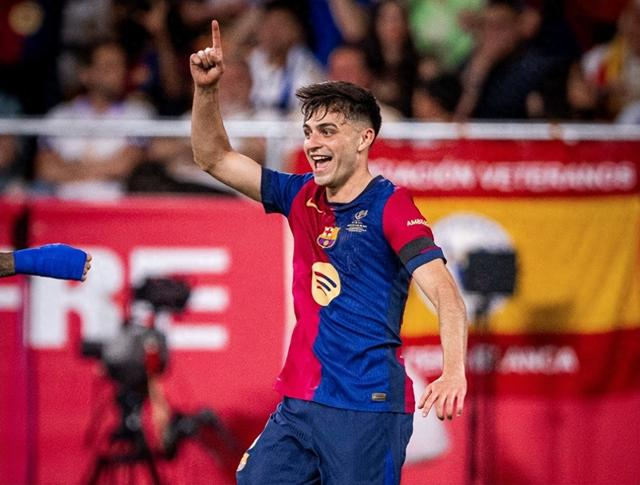 辽超总决赛：大连队4-0本溪队夺冠，王宏有、王跃皓分别双响（辽超决赛：大连4-0完胜本溪捧杯，王宏有与王跃皓各梅开二度）